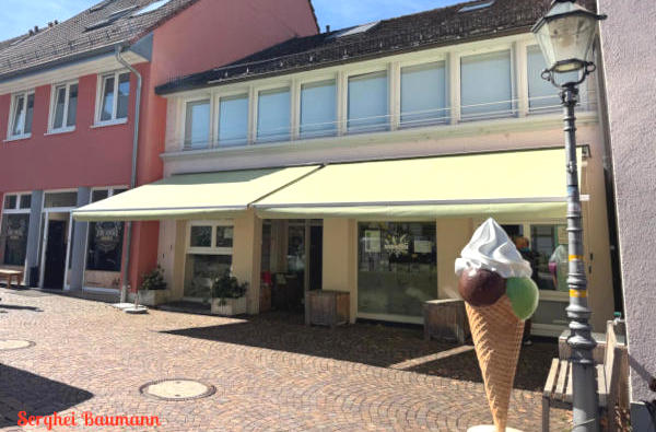 Erneuerter Behang und Volant in Kirchzarten markise neu bespannen in kirchzarten