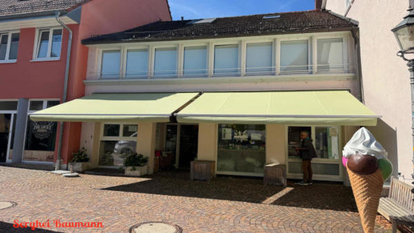 Markisentuch Ladengeschäft Kirchzarten